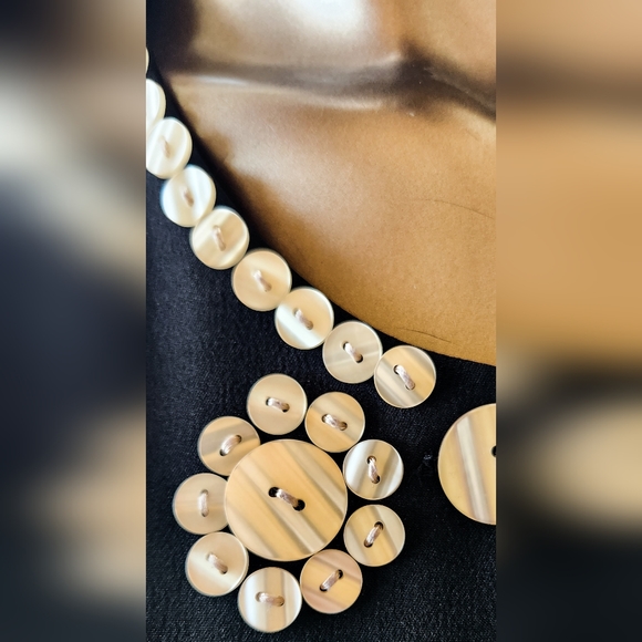 Stunning Vintage Victor Mother of Pearl Button Embellished Jacket - Picture 3 of 6